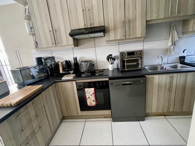 To Let 3 Bedroom Property for Rent in Protea Heights Western Cape
